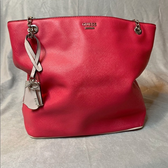 ♥️ Red “Guess” Bag ♥️ - Picture 3 of 4